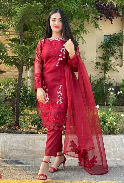 AZURE- ORGANZA HEAVY EMBROIDERED SHIRT WITH ORGANZA EMBROIDERED DUPATTA AND LAWN INNER