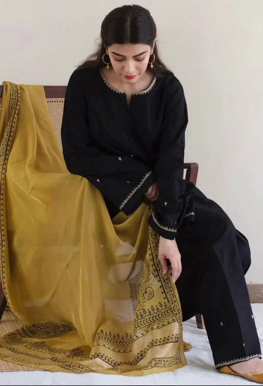 AISLING -3PC LAWN EMBROIDERED WITH LAWN PRINT DUPATTA