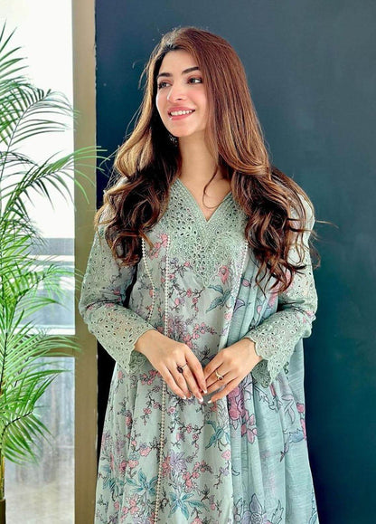 3 Piece Unstitched Embroidered Lawn Suit ( Fine Printed Silk Dupatta )
